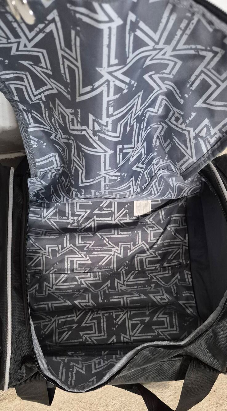 OGIO rolling duffel bag - Picture 6 of 7